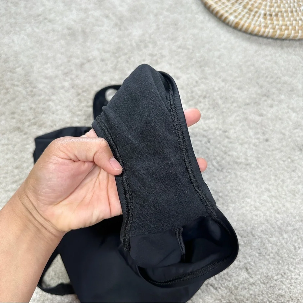 Speedo Women’s One-Piece V-Neck Swimsuit Wide Shoulder Straps in Black 10